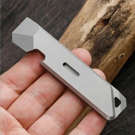 UCCKEYI TC4 Titanium Keychain Pry Bar Pendant Tool Crowbar Opener Mini Outdoor Multi