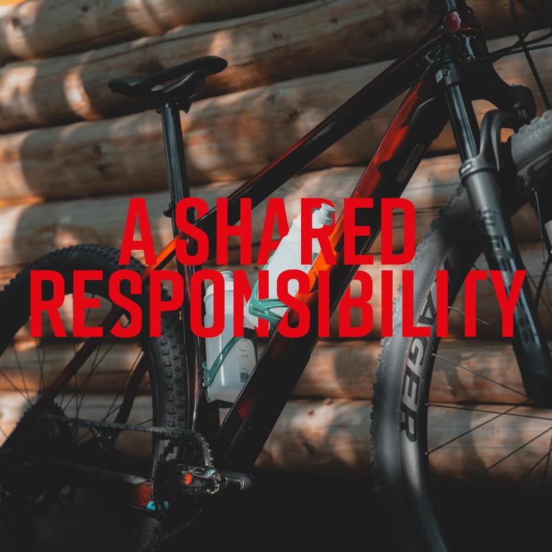 Elite Cannibal XC Bio-Based Bottle Cage, Black Skin Soft Touch