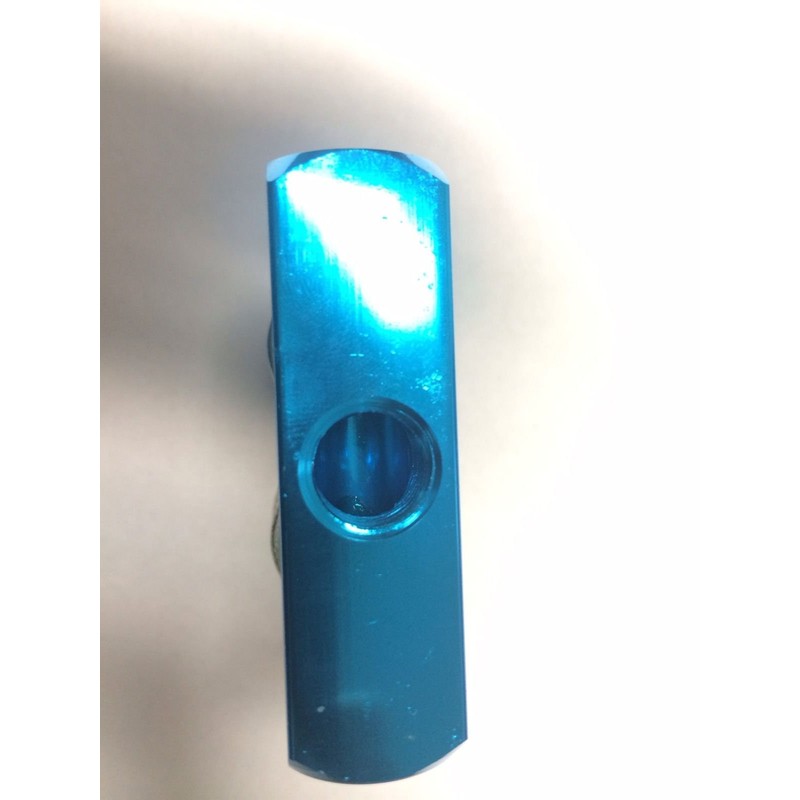 2 Way manifold with 2 M Style couplers and one