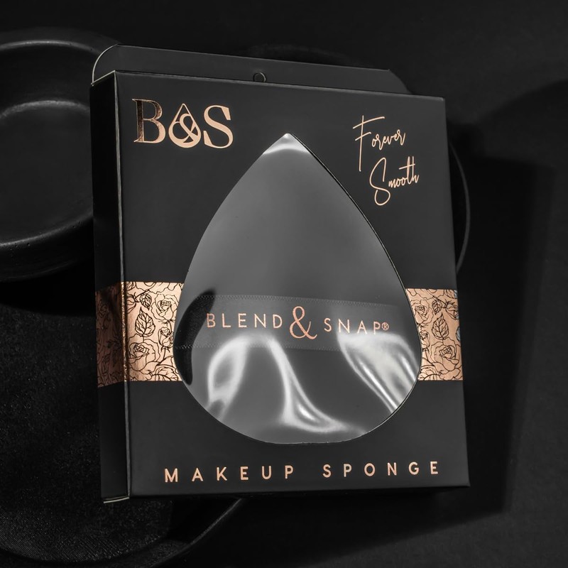 BLEND & SNAP Large Velour Triangle Makeup Puff for Smooth