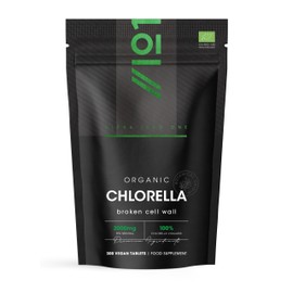 Organic Chlorella 2000mg – 300 Vegan Tablets – Broken Cell Wall – Pure Formula Supplement with no Additives – Resealable and Recyclable Pouch – by Alpha01