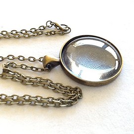 Ready Player One - Extra Life Coin image - glass domed photo pendant necklace - HM