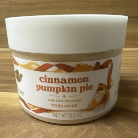 Dove Holiday Treats Cinnamon Pumpkin Pie Limited Edition Body Scrub