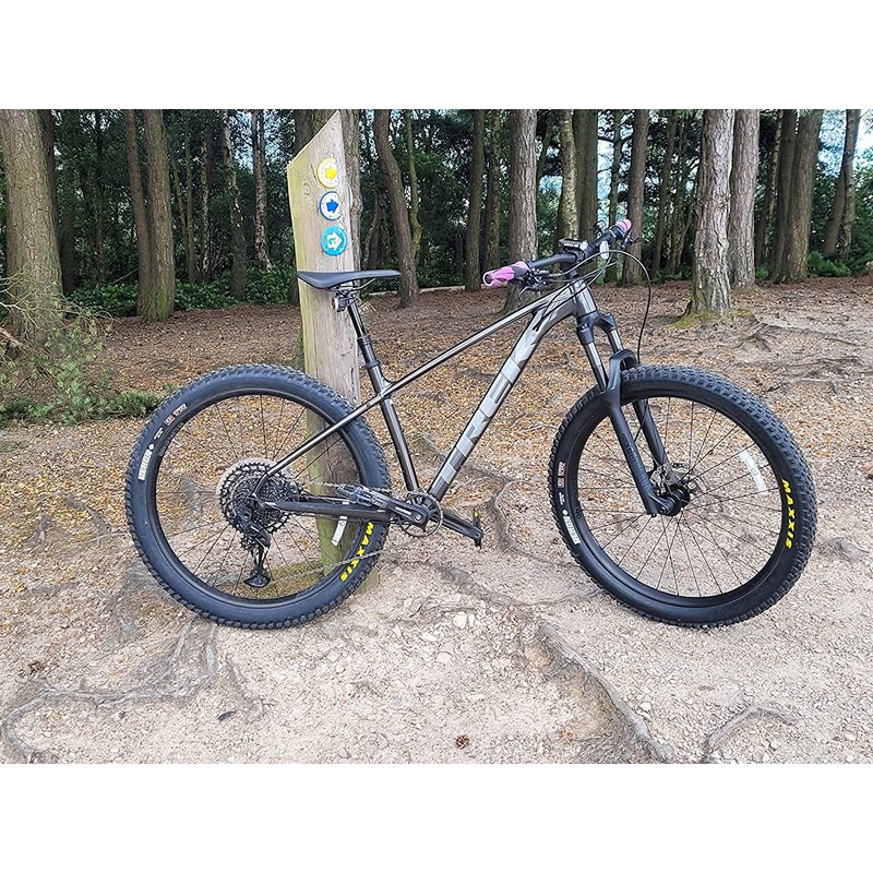 Dymoece bicycle handlebar grips for MTB mountain bike and scooter,