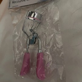 SASSY+Chic New Makeup Eyelash Curler w/ ONE refill rubber pad  -US Seller