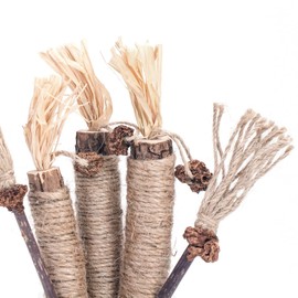 Ombsyej Catnip Toys, 5 Pack Silvervine Chew Sticks for Cats, Natural Cat Chew Toy Kitten Teething Toys Catnip Sticks Suitable for All Cats, Make Your cat Feel Calm and Relaxed