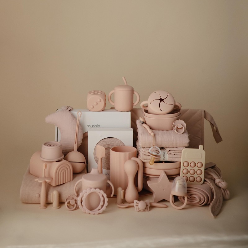 mushie 100% Silicone Baby Pacifier Clip BPA Free | Hera