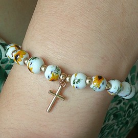 ZHDHDQ Yellow Cross Charm Bracelet for Women,Flower Floral Antique Vintage Bracelet Cross Stretch Bracelet Aesthetic Religious Christian First Communion Baptism Confirmation Gifts Jewlery Gifts