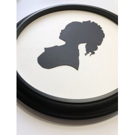 Cut Arts Round Black 10" Picture Frame