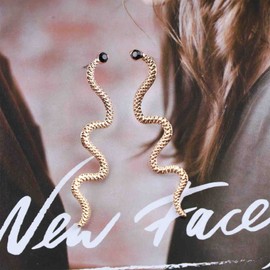Cimenexe Punk Crytal Snake Earrings Rhinestone Snake Dangle Earrings Minimalist Snake Drop Earrings Gold Serpent Stud Earrings CZ Cobra Earrings Jewellery for Women and Girls Gifts