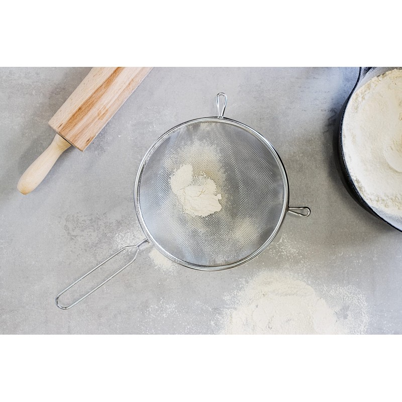 KitchenCraft Large Sieve 20 cm, Stainless Steel, Ideal for Baking