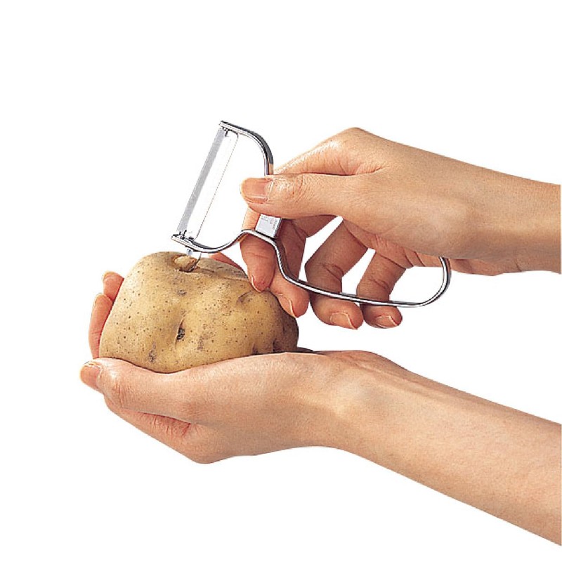 Kai Corporation KAI Easy-to-Hold Handle Design Stainless Steel Peeler, Peeling
