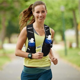 Running Vest for Men and Women, Hydration Vest Running with 2 x 500 ml Water Bottle, Reflective Hydration Backpack, Adjustable Backpack for Runs, Cycling, Trails, Marathons