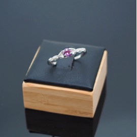 Bellitia Jewelry Women's Vintage Ring Royal Style with Purple Amethyst/Green Peridot/Red Garnet, Round Cut Ring with Gemstone in 925 Sterling Silver, Women Girls Jewellery, Silver, Amethyst