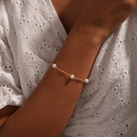 GUOKE Pearl and Bead Bracelet, 14K Gold Plated Dainty Gold Bracelet for Women Simple Jewelry