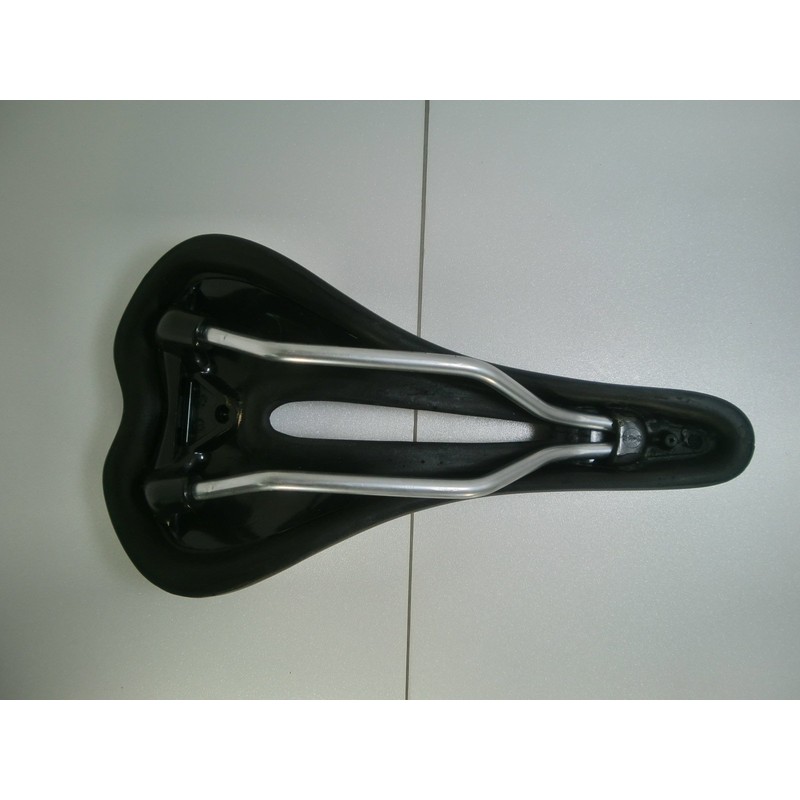 Saddle Sport Saddle Perforated VL-1475 Black Velo 315