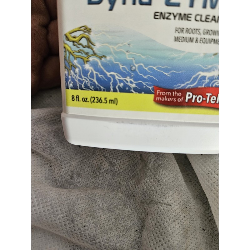 dynagro Dyna-Gro Dyna-Zyme Enzyme Cleanser 8 Oz