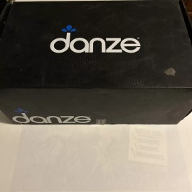 Danze Bannockburn 2 handle lavatory faucet, D304156 Chrome, new in box