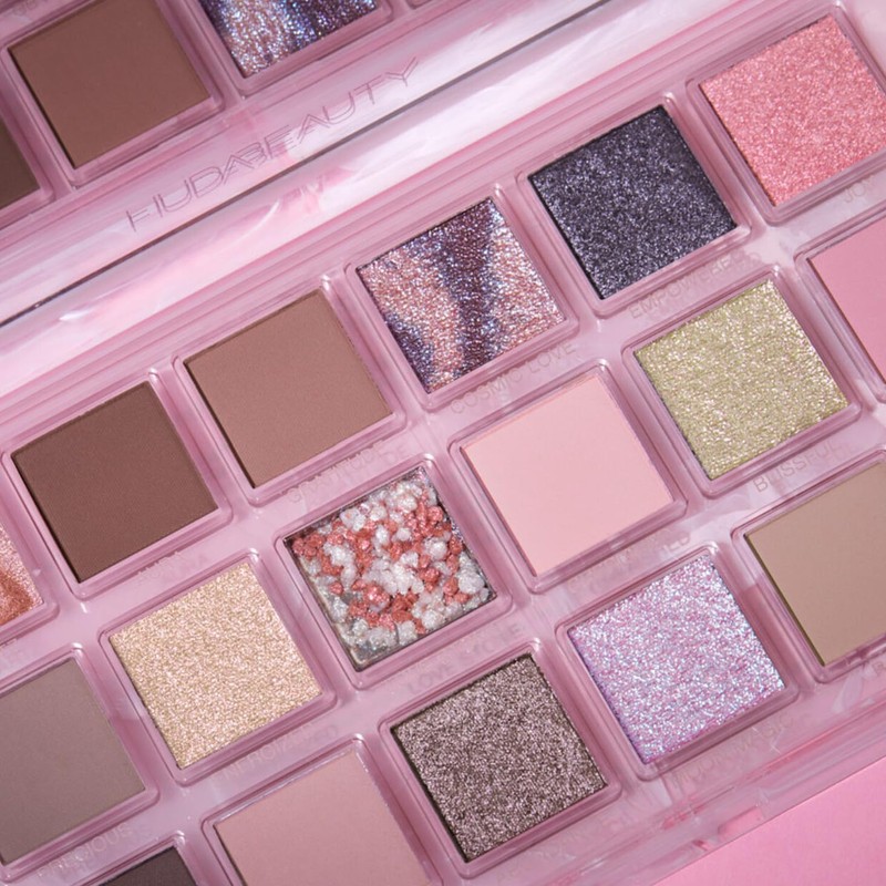Huda Beauty Rose Quartz 18 Eyeshadow Palette