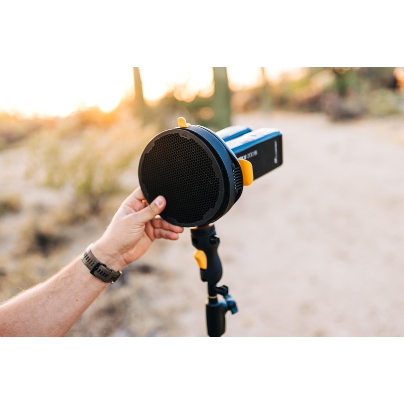 MagMod Starter Strobe Kit XL, Collapsible & Durable Universal Strobe