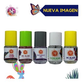 Paq. Básicos Mc Nails, Antihongos, Top Coat Y Primer. 5 Pzs