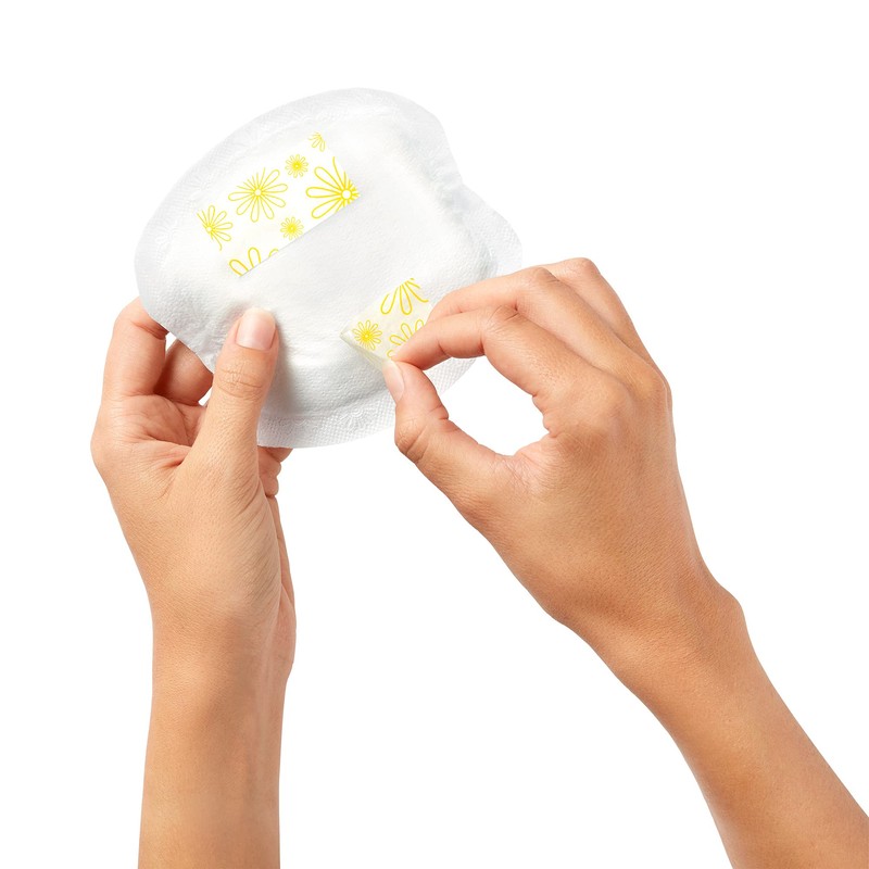 Medela 'Safe & Dry' Disposable Nursing Pads, Regular Absorbent, Pack