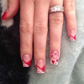 LBPEPAMZ 24Pcs Valentine's Day Press on Nails Short Square Fake Nails with Heart Designs Red Love Heart Wave French Tips Acrylic Nails False Nails Full Cover Matte Stick on Nails for Women Date Decor