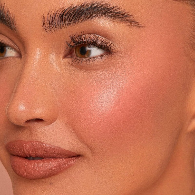 Titulares principales Double Take Crème & Powder Blush She's Baked