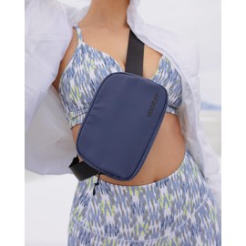 Vooray Quinn Belt Bag – Lightweight Quilted Crossbody Bag, Small Fanny Pack, Slate, Quinn Belt Bag