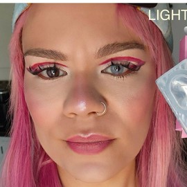 Makeup tools with easy application:_Light gray