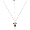 Mayfer Cadena con dije de mono - changuito decorado con