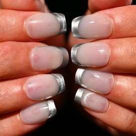 Sethexy Coffin Press on Nail Short - Gray, Sliver French Tip Design Acrylic False Nail for Women 15 Sizes - 30 Pcs Soft Gel Nail Kit with Glue