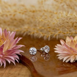 Carissima Gold Women's 9ct White Gold 6.5mm Bezel Round CZ Stud Earrings