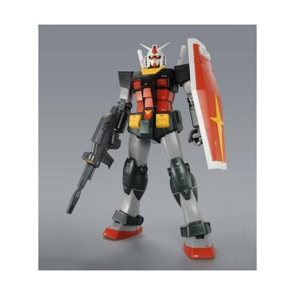 MG 1/100 RX-78-2 Gundam Ver. 2.0 Real Color Plastic Model