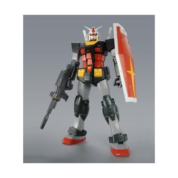 MG 1/100 RX-78-2 Gundam Ver. 2.0 Real Color Plastic Model (Premium Bandai, Hobby Online Shop Exclusive)