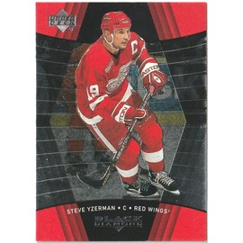 1999-00 Upper Deck Black Diamond Hockey Steve Yzerman Red Wings Card #36 WN17 HOF