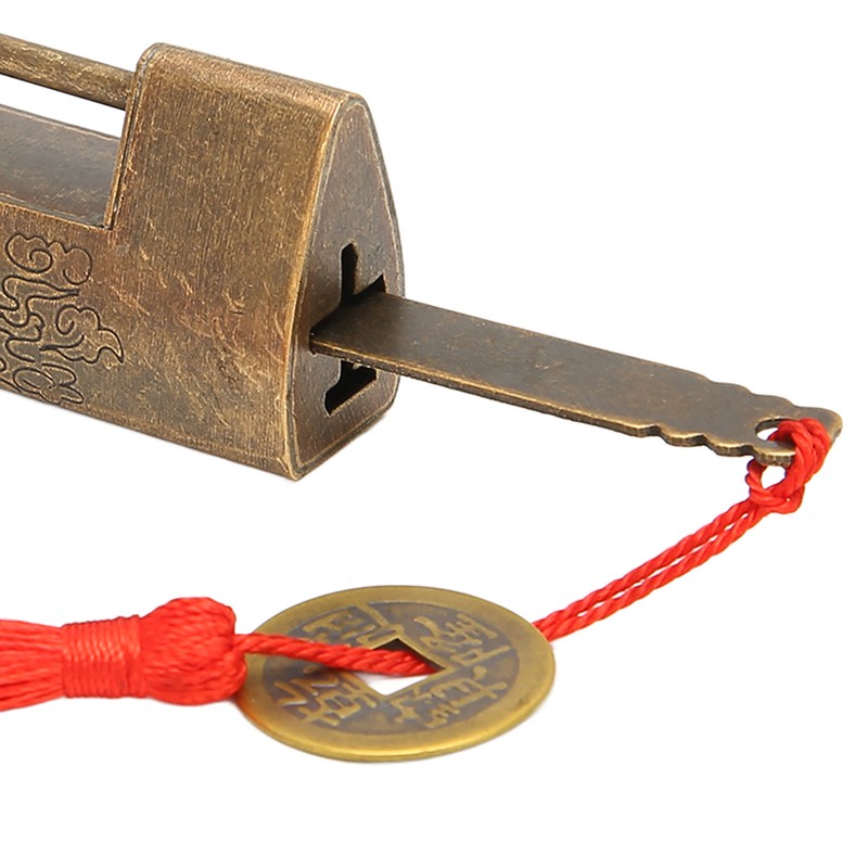 Brass Antique Padlock Spacing 5.9cm Exquisite Rustproof Chinese Old Style