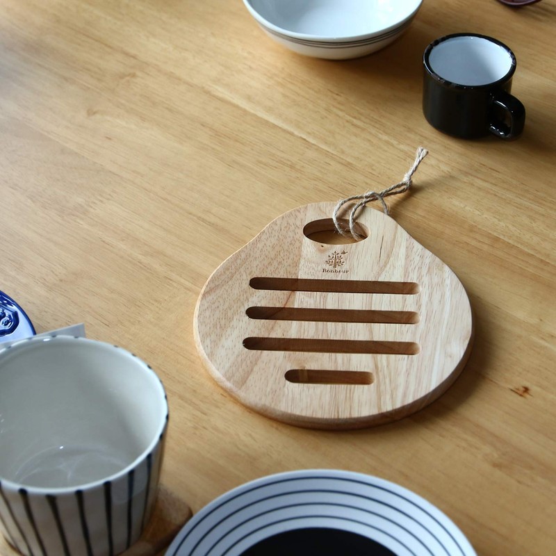Fuji Boeki 22646 Wooden Trivet Pair, Bonheur Natural