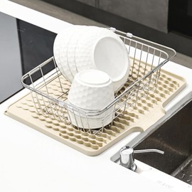 KitchenRaku Dish Drying Mat with Drain Outlet 40 x 33 cm Sink Mat for Crockery with Inclined Surface for Optimal Water Drainage Beige