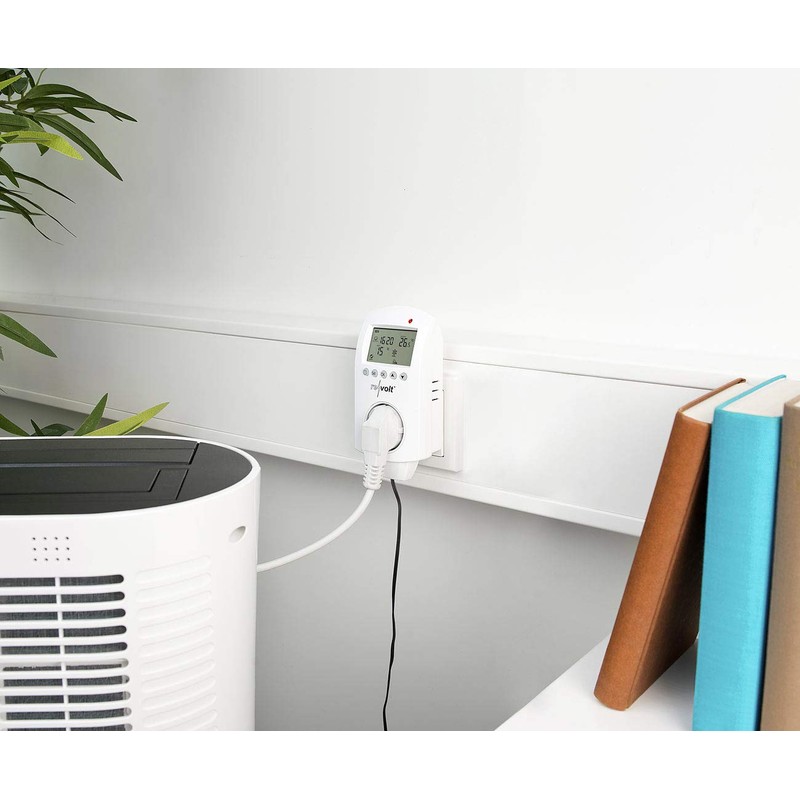 revolt Thermal Switch: Set of 2 Digital Socket Thermostats for