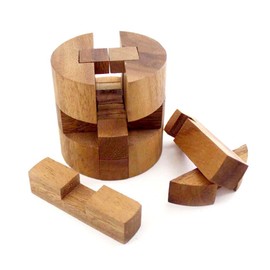 Round Diamond Brain Teaser Wooden Puzzle