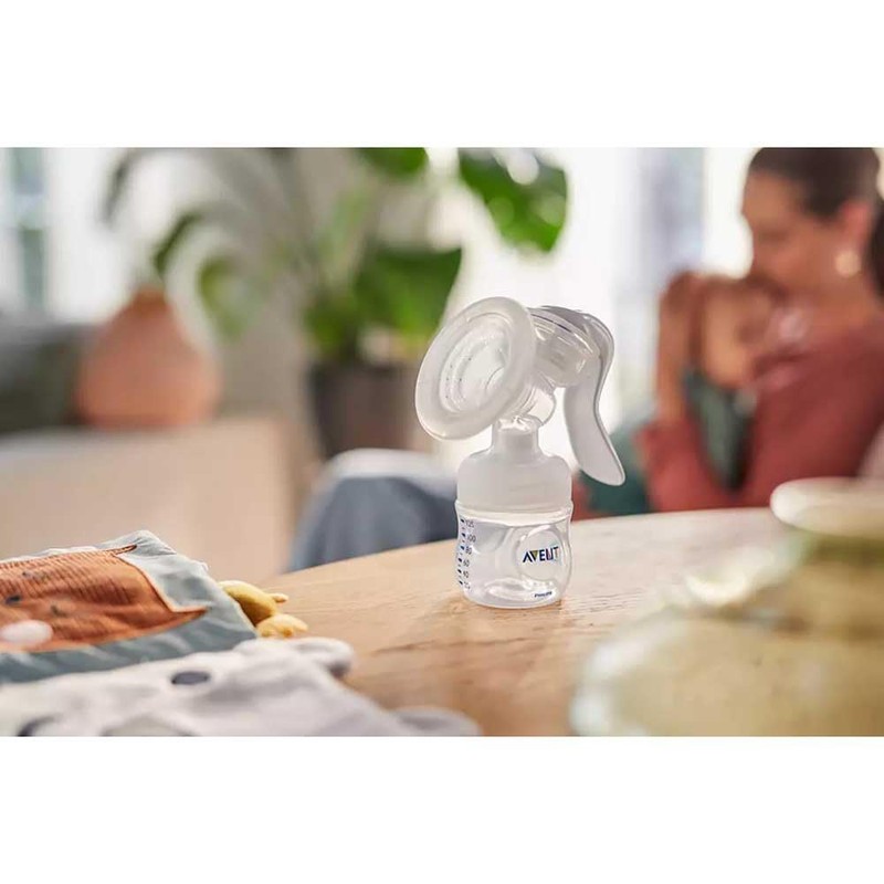 Manual Breast Pump with Natural Motion Technology, Includes 125 ml