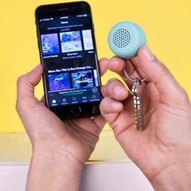Kikkerland Bluetooth Wireless Micro Mini Speaker Keychain Color Aqua BRAND NEW