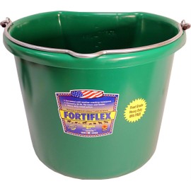 Fortiflex Flat Back Feed Bucket for Horses, 20-Quart, Green
