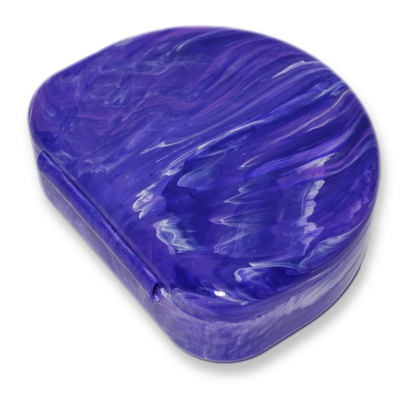 QUIST (TM) Orthodontic Retainer Case (Purple)
