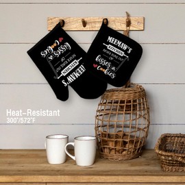 Qeheb Meemaw Grandma Oven Mitts and Pot Holders Sets, Meemaw Gifts, Meemaw's Kitchen Never Runs Out of Kisses on Cookies Oven Mitts, Black Grandma Gifts Over Mittens for Kitchen Decor