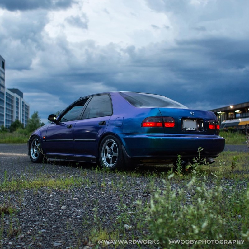 VViViD+ Gloss Metallic Chameleon Blue to Purple Color-Shift (1ft x