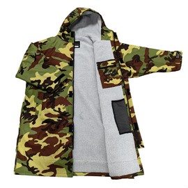 Akida Oversized Changing Robe/Swim Parka,Waterproof Surf Poncho Warm Coat Jacket,Quick Dry Wetsuit Changing Towel.（Camouflage/Gray,M）