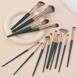 Soft Fluffy Makeup Brush Set, Professional Cosmetic Brushes for Foundation, Powder, Eyeshadow, Blending, 14 Pieces (Green)
