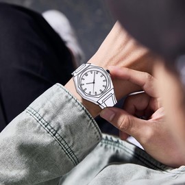 Anime Watch Sketch Simple Minimalist Unique Waterproof Wirst Watch Sport Fashion Cool Casual Designer Analogue Watches for Men Women